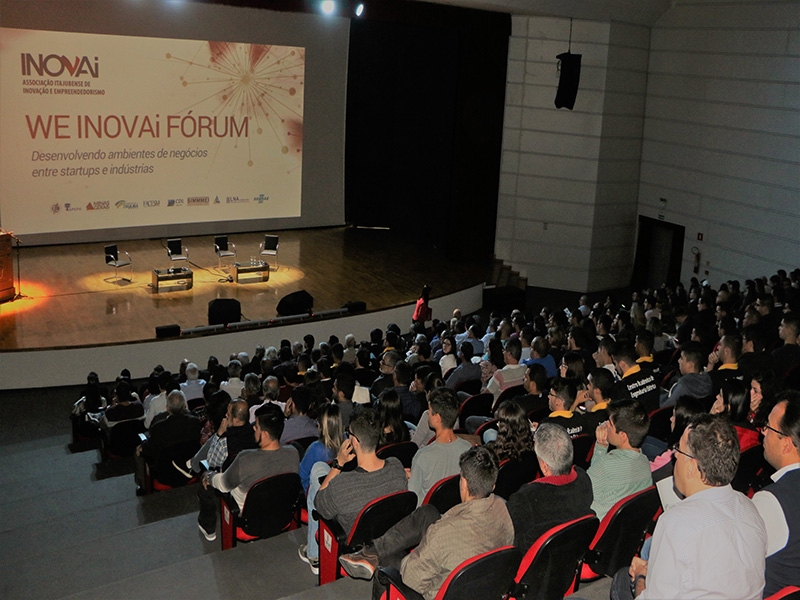 Notícia: ACIEI MARCA PRESENÇA NO WE INOVAI FÓRUM
