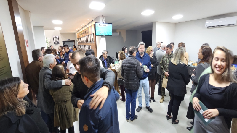 Notícia: ACIEI PROMOVE 1º CAFÉ EMPRESARIAL NO ANO DO SEU CENTENÁRIO
