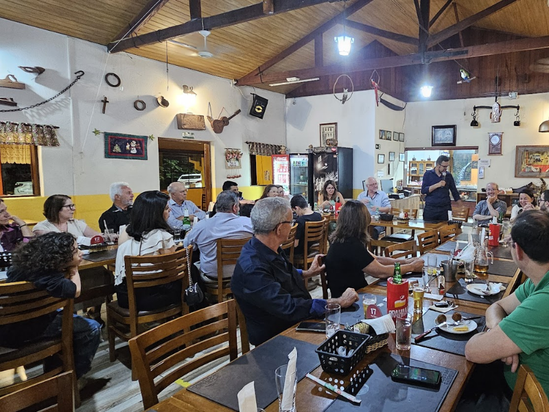 Notícia: ACIEI CELEBRA ANO DE CONQUISTAS EM CONFRATERNIZAÇÃO