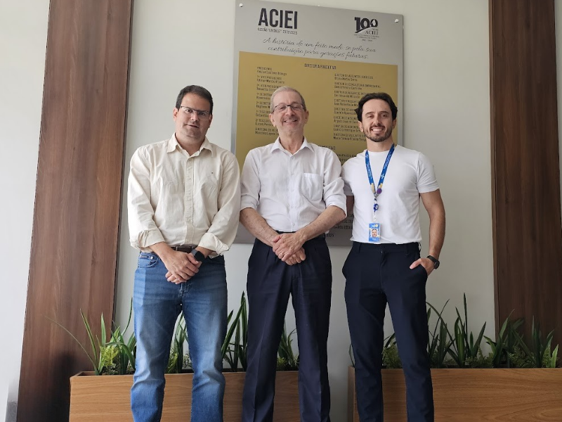 Notícia: ACIEI RECEBE EXECUTIVOS DA REGIONAL SUL DO SEBRAE MINAS